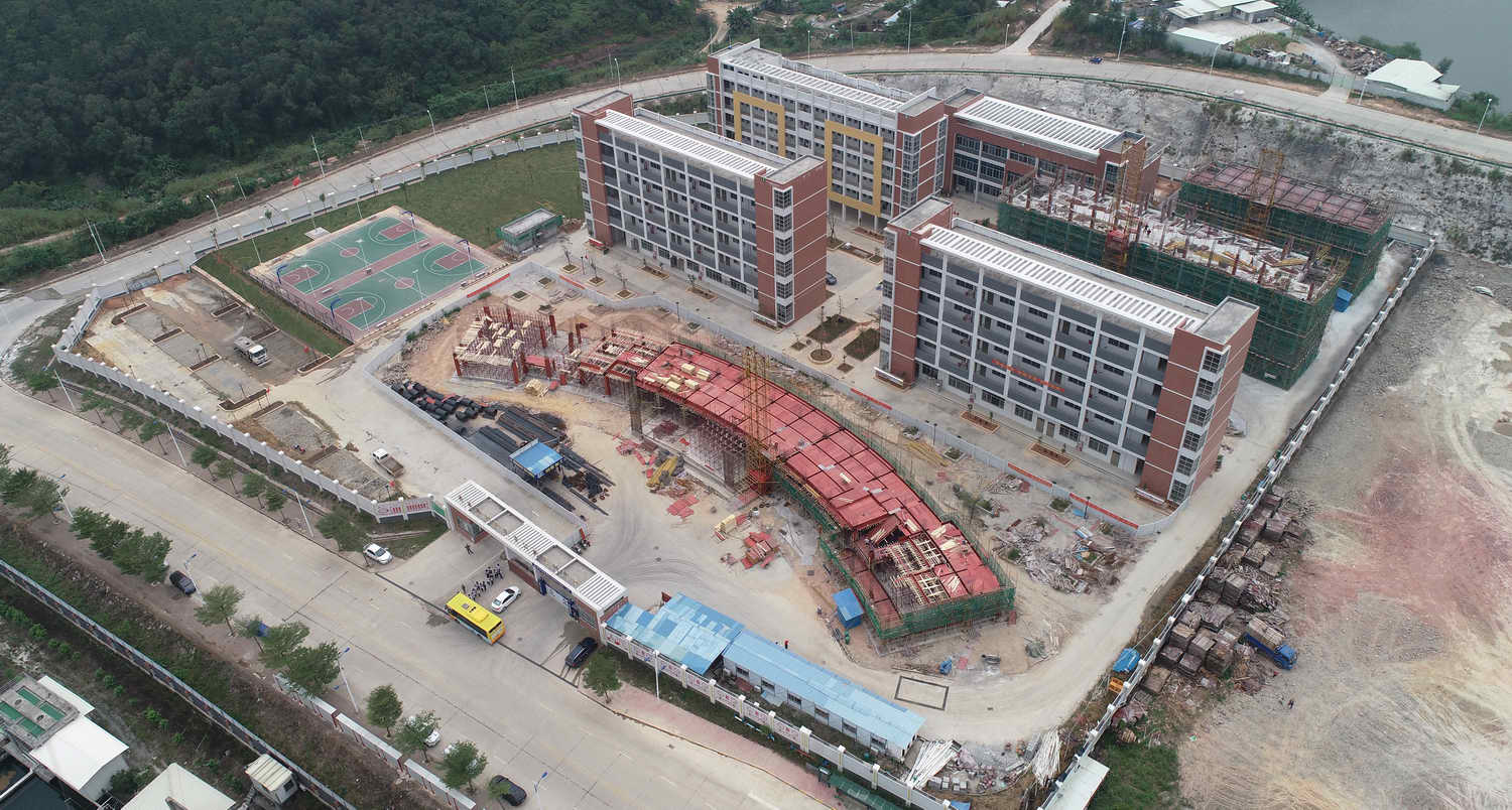 6、2019_1025_162330A開平市（翠山湖）職教中心二期項(xiàng)目乘勢而上、破土動(dòng)工。.jpg
