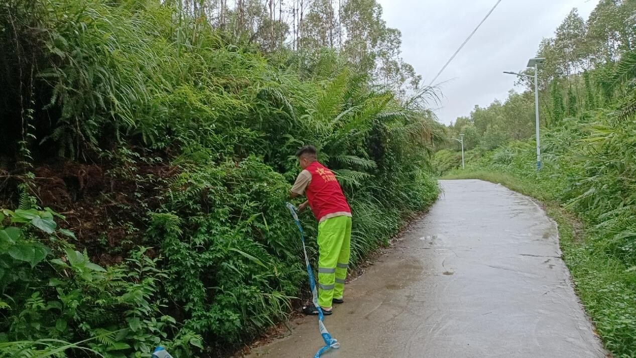 7月 抗臺風，顯本色！開平市退役軍人志愿者防汛抗臺沖鋒在前_9
