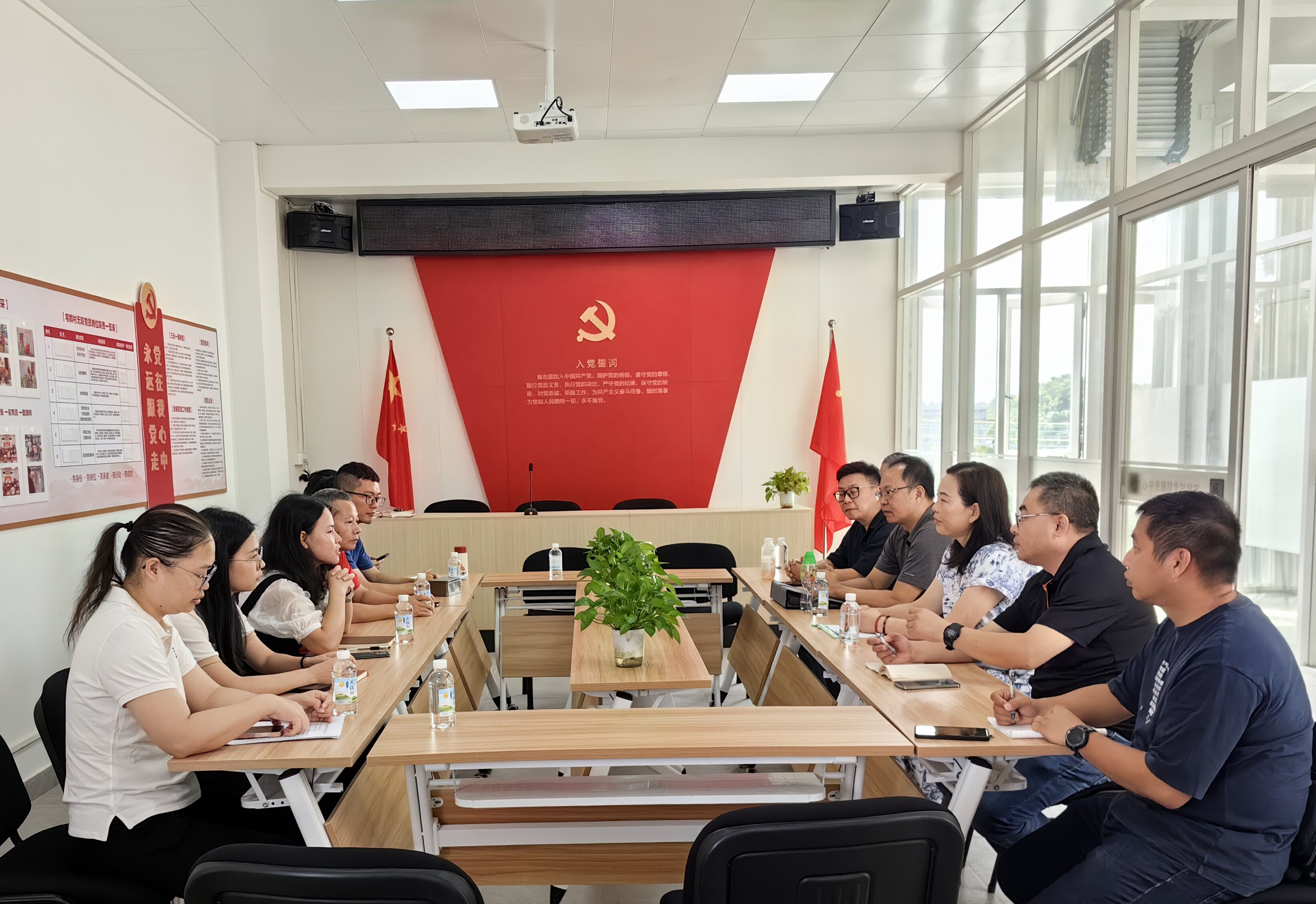 二、“走進(jìn)活動”解民憂，讓矛盾糾紛在一線化解（1）.jpg