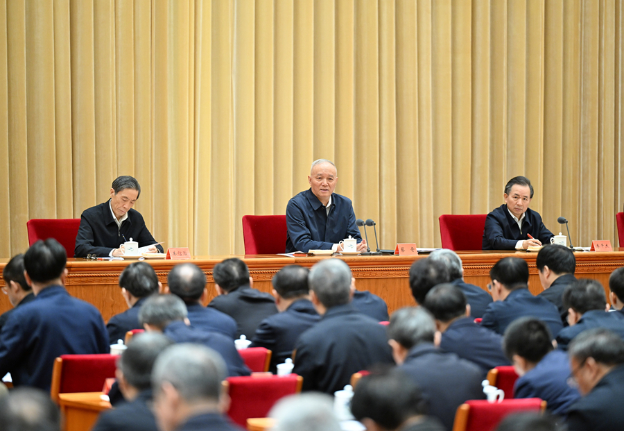 1月17日，全國(guó)組織部長(zhǎng)會(huì)議在北京召開(kāi)。中共中央政治局常委、中央書(shū)記處書(shū)記蔡奇出席會(huì)議并講話。