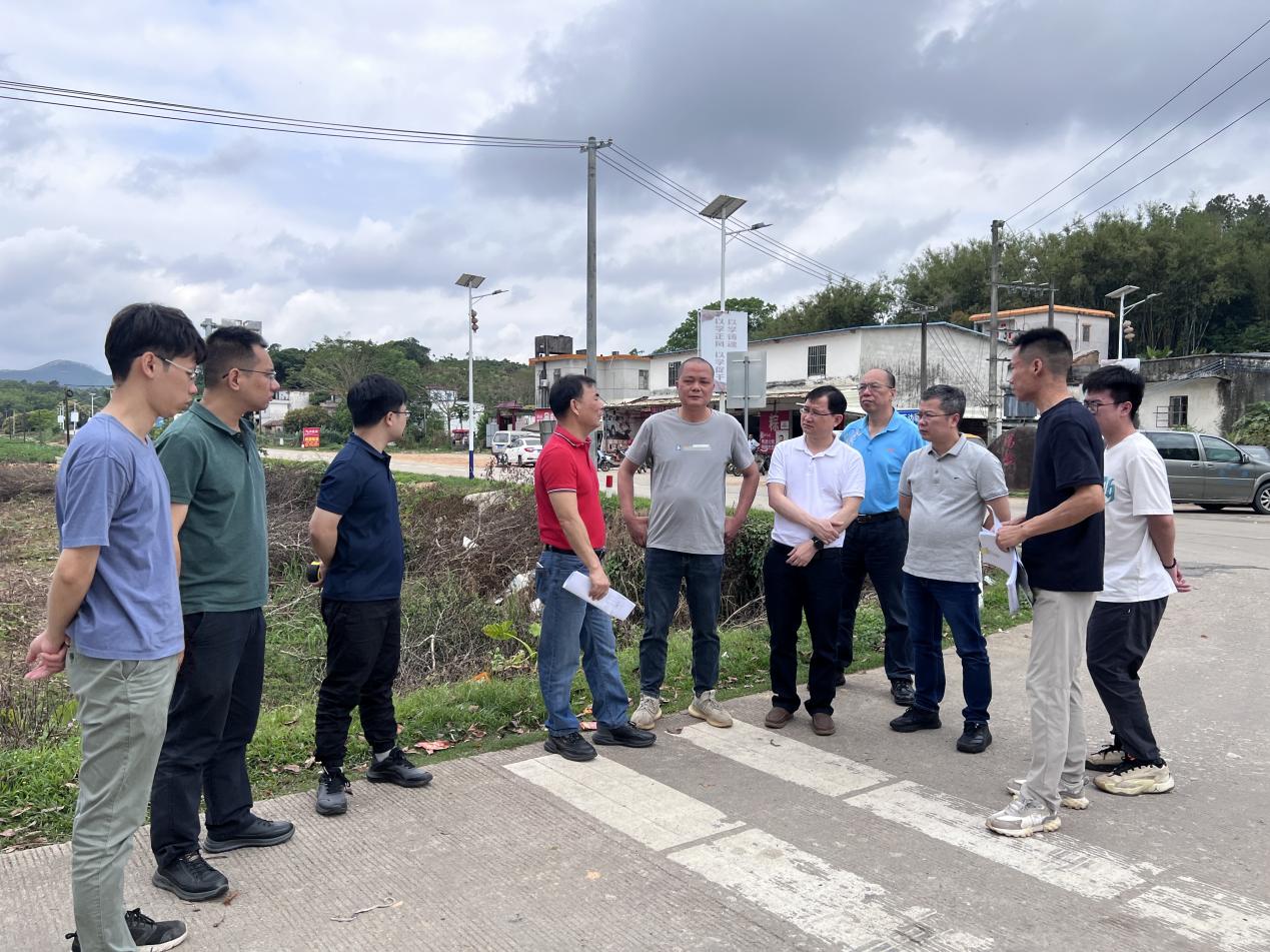 市交通運輸局聯(lián)合赤水鎮(zhèn)    科學(xué)謀劃農(nóng)村公路與高速公路發(fā)展新格局