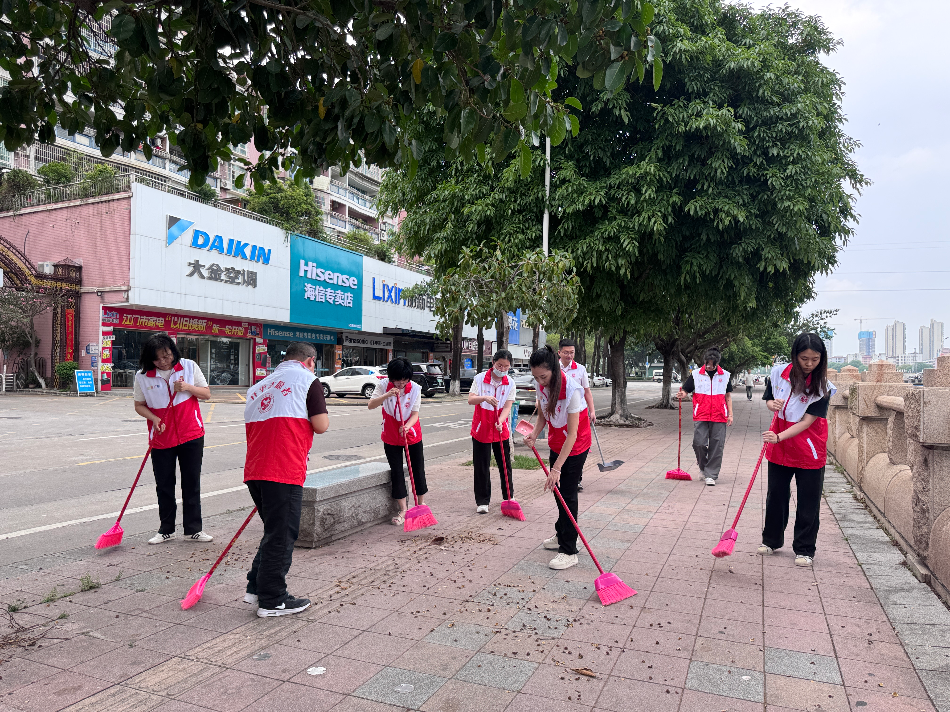 市政務和數據局開展第37個愛國衛(wèi)生月環(huán)境衛(wèi)生整治愛國衛(wèi)生運動