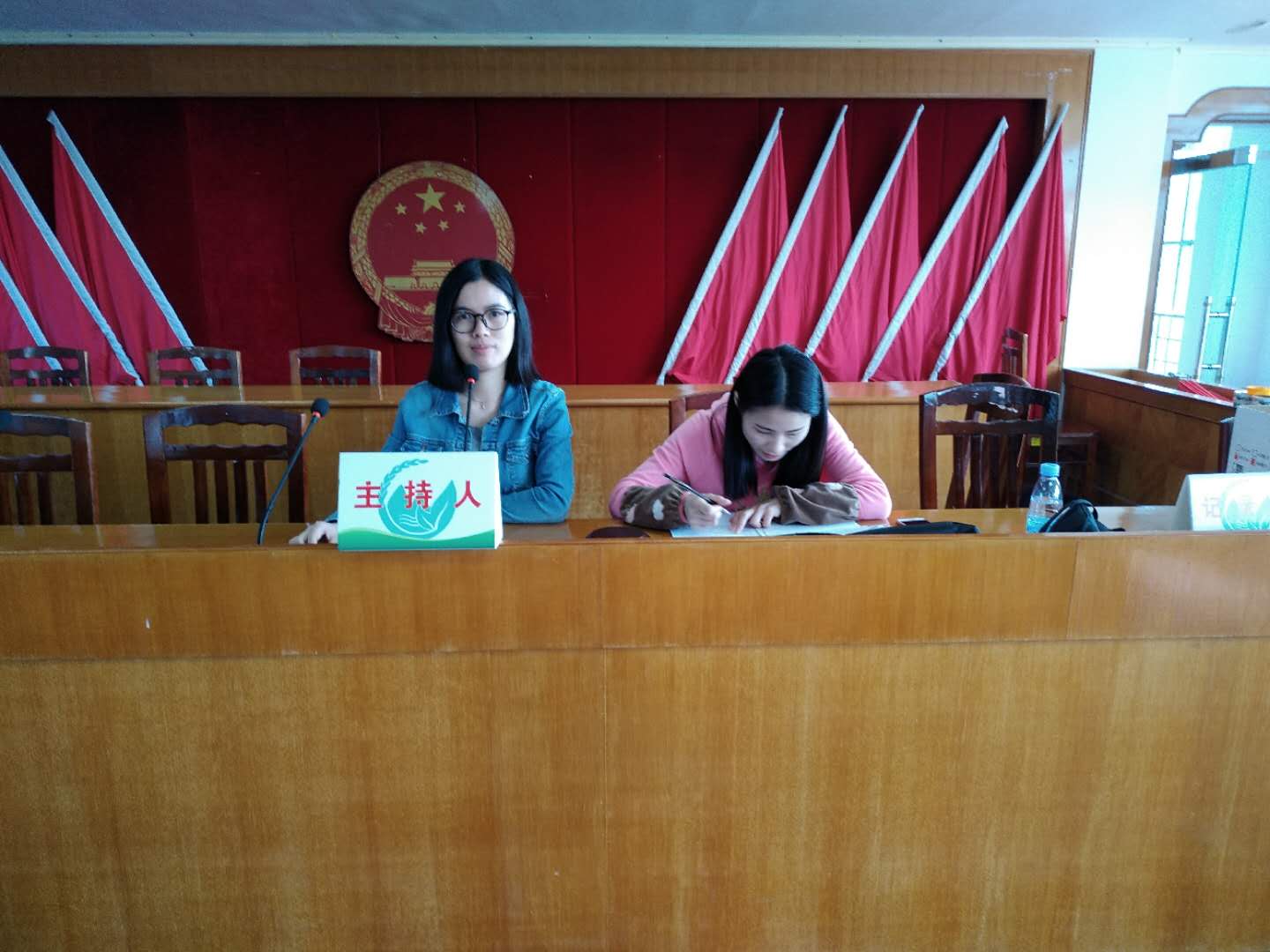 百合鎮(zhèn)組織開(kāi)展集體資產(chǎn)競(jìng)投觀(guān)摩活動(dòng).jpg